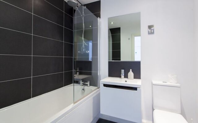 London Bridge Apartment