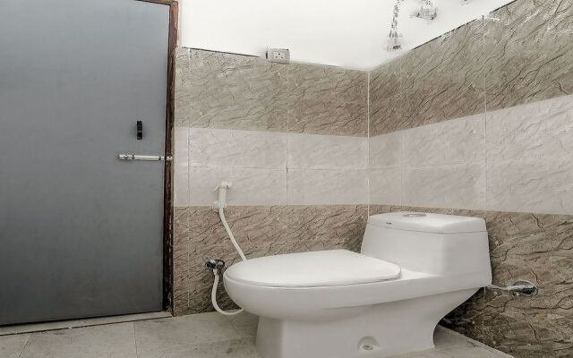 OYO 18254 Glorious Stayz