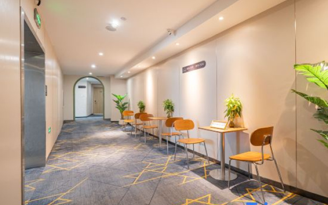 Dengba Inn(Hangzhou Longhu Binjiang Tianjie Jianghan Road Metro Station Store) – Entertainment – Hangzhou