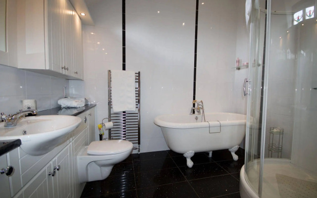 Muirholm Bed & Breakfast