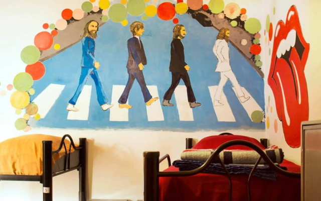 Play Hostel Soho