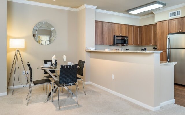 Global Luxury Suites Baypointe Station