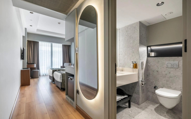 Korumar Deluxe Hotel