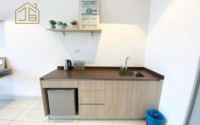 Homesuite' Home at Aeropod SOVO