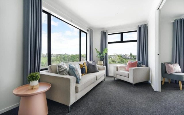 Wonderful River View-Brand New Home - 4 Bedrooms