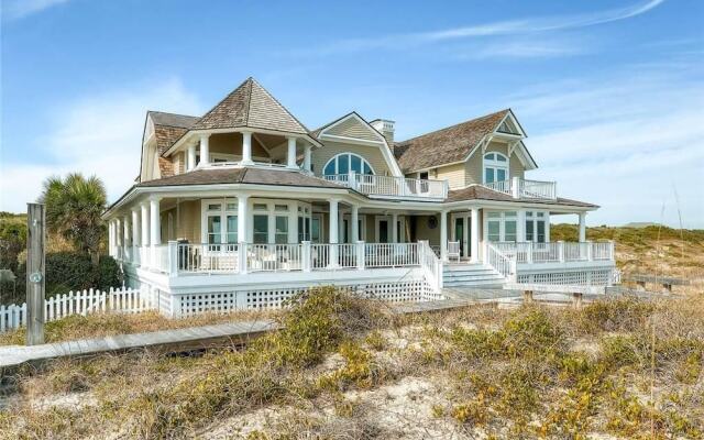 Loggerhead Lady 4 Bedroom Holiday Home By Bald Head Island