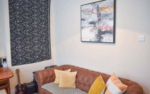 Quirky 1 Bedroom Apartment at Seven Dials