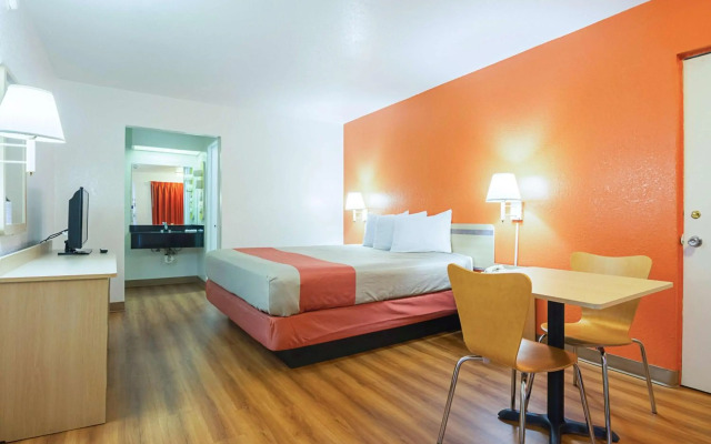 Motel 6 Gainesville, GA