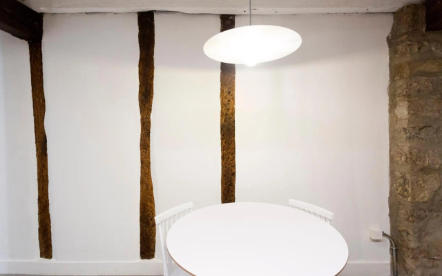 Kabia by Smiling Rentals