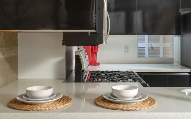 Sterling Suites - Gastown