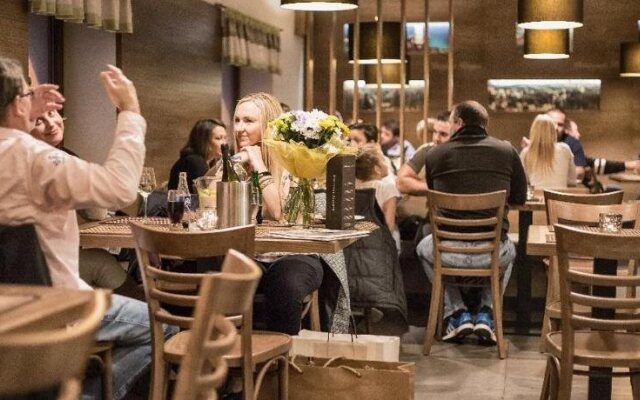 Hotel & Restaurant Pod Kaštany