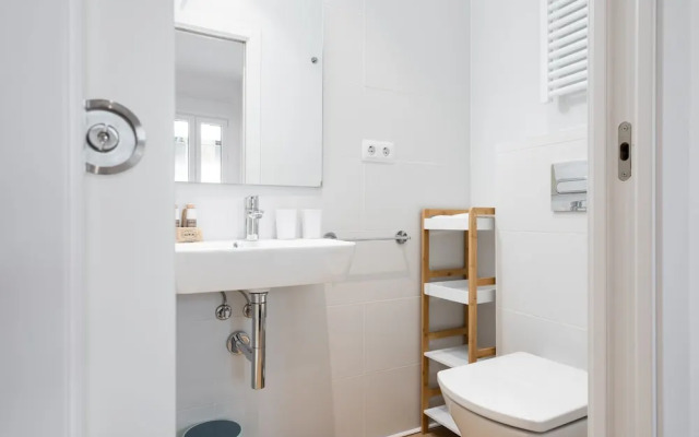 Charming Plaza de Callao