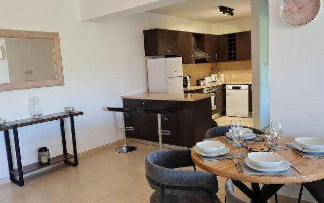 Spacious 2-bed Apartment in Sotira With Pool