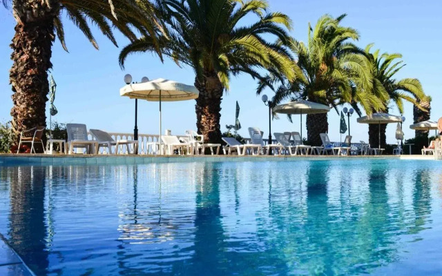 Paradise Hotel