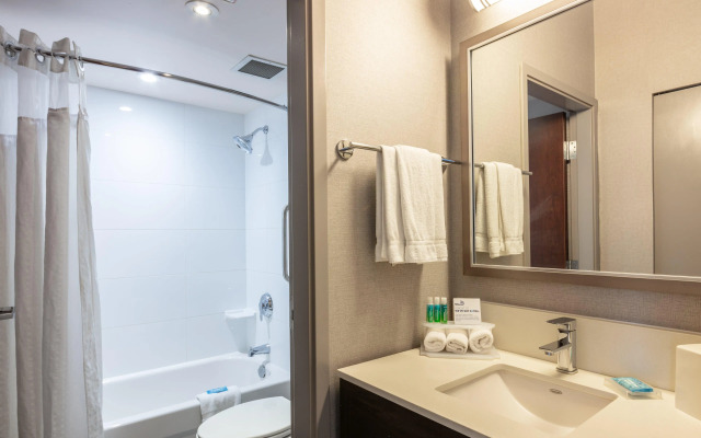 Holiday Inn Express Hotel & Suites Riverport Richmond by IHG