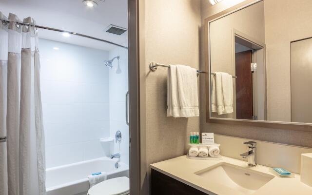 Holiday Inn Express Hotel & Suites Riverport Richmond, an IHG Hotel