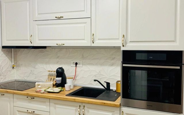 A&C Hotel Rooms - Up in the Sky