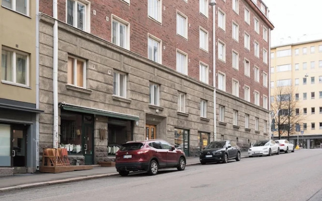 Renovated Top Floor Studio in Kallio