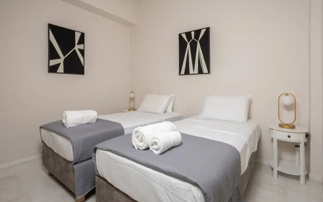The White Marble Luxury City Apt