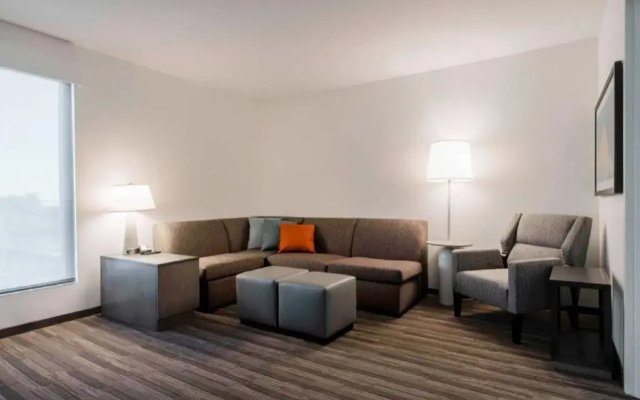 Hyatt House Sacramento Airport - Natomas