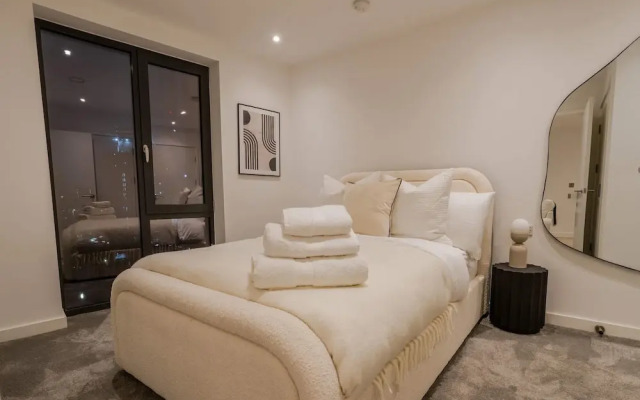 Bianco Suite 2BR With City Views