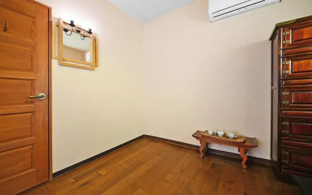 Gyeongju Hanokstay Hangbokhanzip