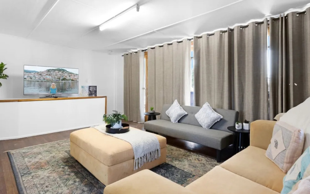 Spacious Home Near Urangan Beachfront — 2-star hotel in Hervey Bay