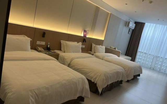 Emperor Palace Hotel