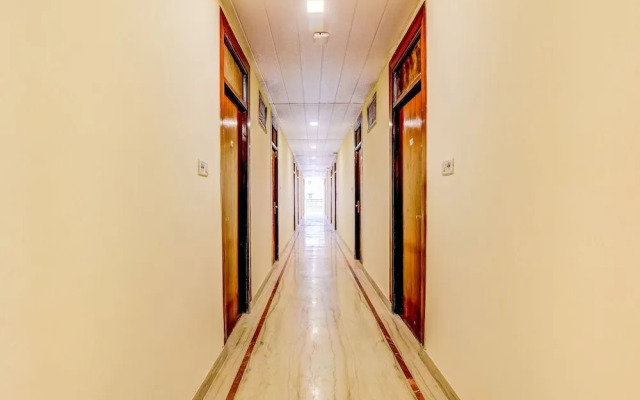 Vishwakarma Palace by OYO Rooms