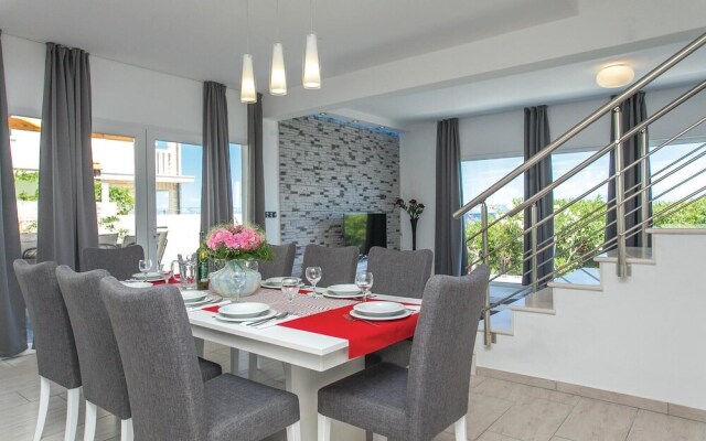 Awesome Home in Prigradica With Wifi and 4 Bedrooms