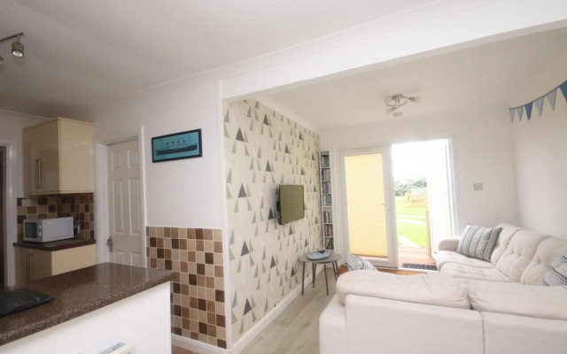 20F Medmerry Park 2 Bedroom Chalet
