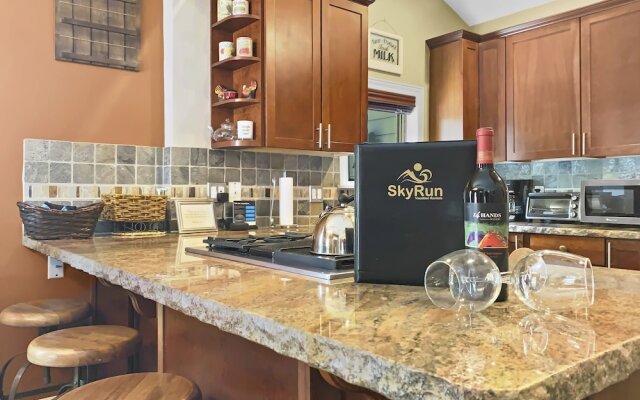 Brekke's Basecamp 3 Bedroom Home by RedAwning