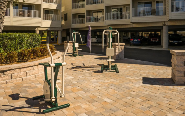 Sailport Waterfront Suites