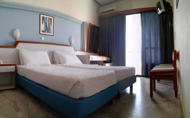 Nina Beach Hotel