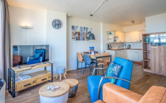 2 Person Apartment With Island View