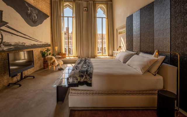The Venice Venice Hotel