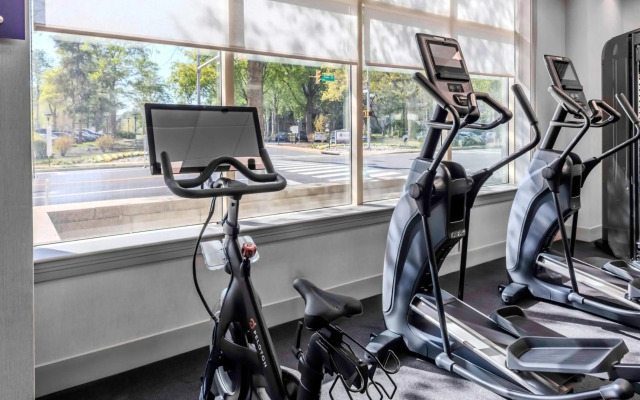 Hampton Inn & Suites Arlington Crystal City DCA