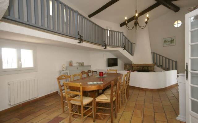 Majestic Villa in Mouans-Sartoux with Swimming Pool