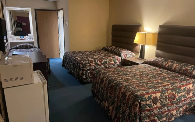 Dollinger's Motor Inn