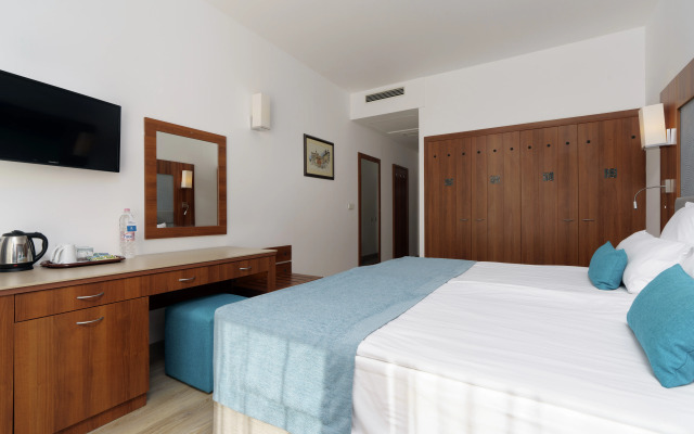 Alua Helios Bay - All Inclusive