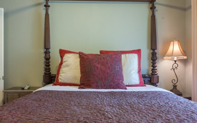 4BR Ocotillo Home, On the Lake and Golf Course