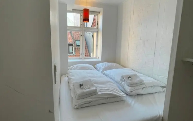 Elegant Apartment In Central