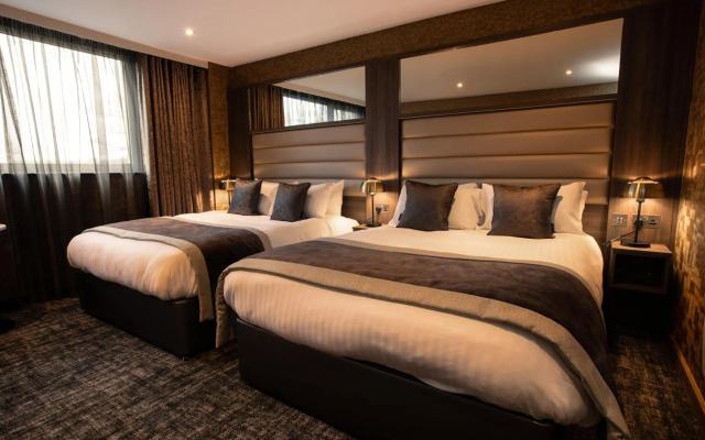 Carlton Hotel