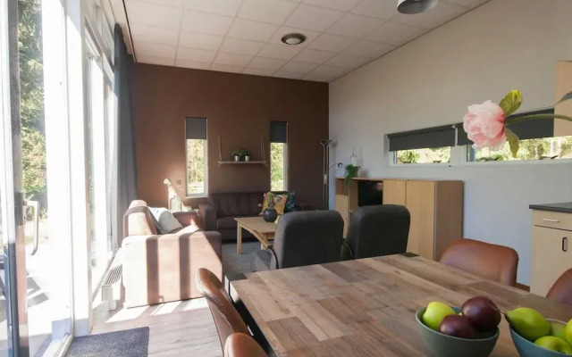 Modern Bungalow With Parking