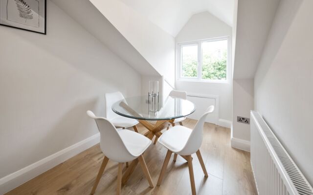 Stylish 2 Bedroom Apartment