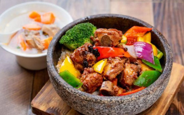 Qionghai Shengwei Hotel (Yinhai Road Branch)