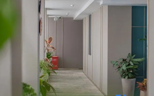 EZZI Hotel (Nantong Haohe Scenic Area Haierxiang Subway Station)