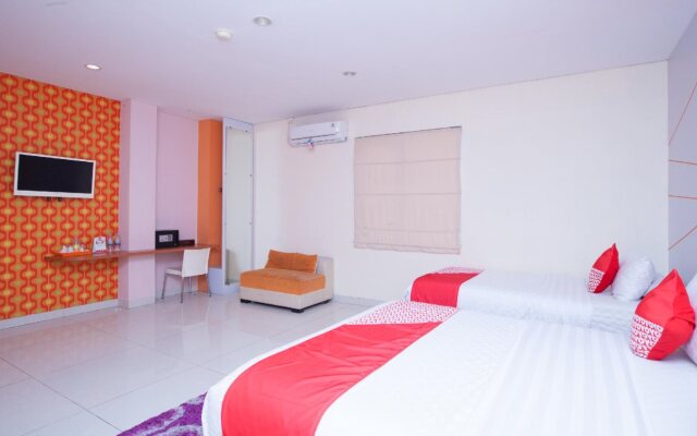 OYO 340 Cleo Near RS Bandung Advent