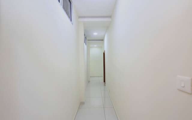 OYO 10777 Home Compact 2BHK Anna Salai
