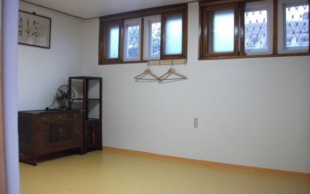 Hyosunjae Hanok Guesthouse